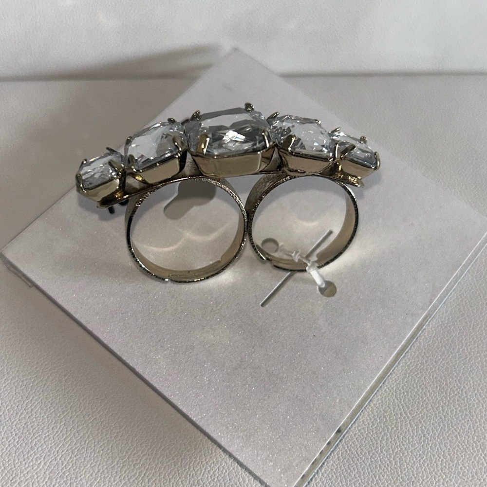 Icing Silver Tone & Glass Rhinestone Two Finger Ring NWT - Picture 3 of 3
